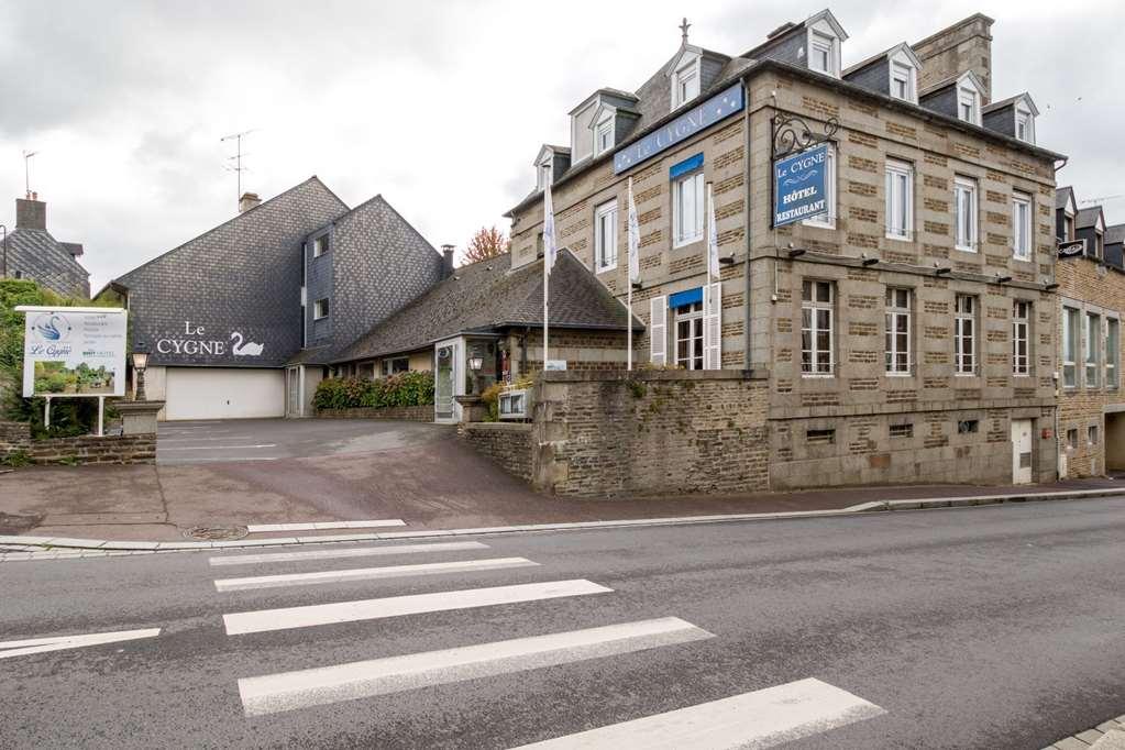Brit Hotel Le Cygne Saint-Hilaire-du-Harcouët Exterior foto